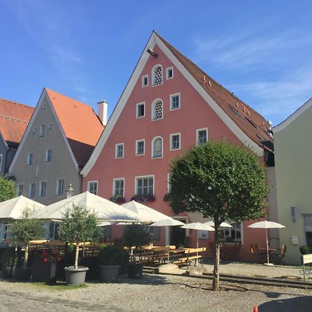 Hotel-Gasthof Blaue Traube E.K. Berching Εξωτερικό φωτογραφία