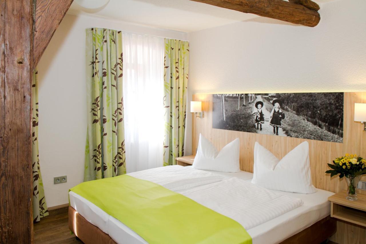Hotel-Gasthof Blaue Traube E.K. Berching Δωμάτιο φωτογραφία